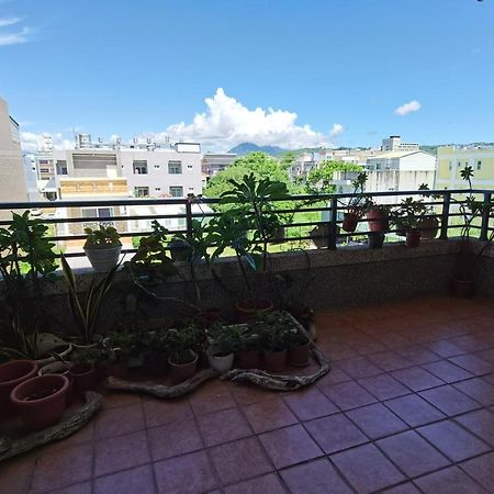 Bed and Breakfast Golden Mary Taitung Екстер'єр фото