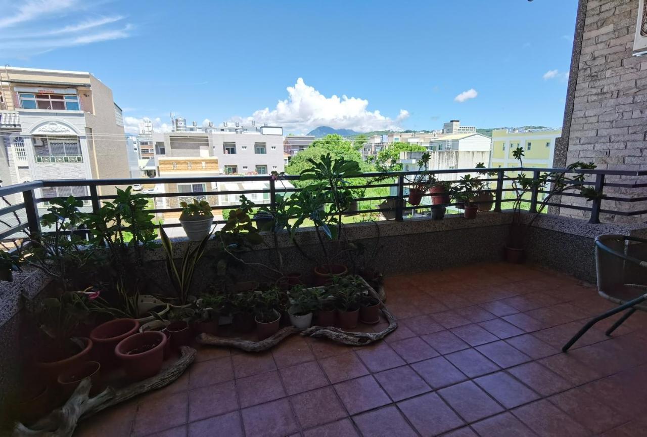 Bed and Breakfast Golden Mary Taitung Екстер'єр фото