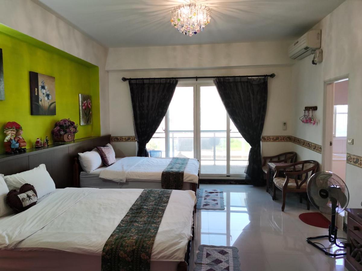Bed and Breakfast Golden Mary Taitung Екстер'єр фото