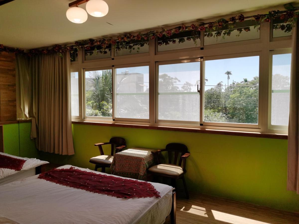 Bed and Breakfast Golden Mary Taitung Екстер'єр фото