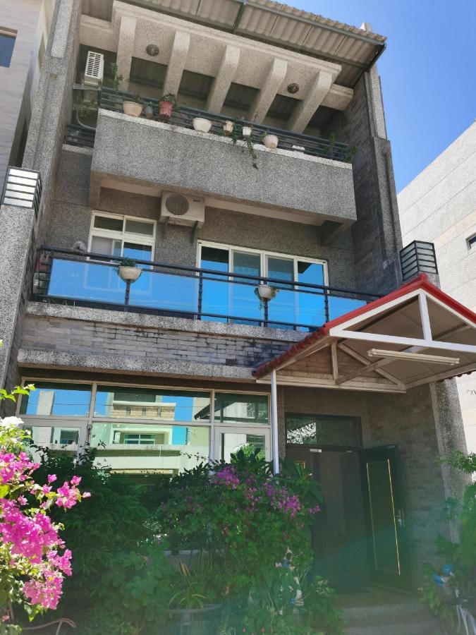 Bed and Breakfast Golden Mary Taitung Екстер'єр фото