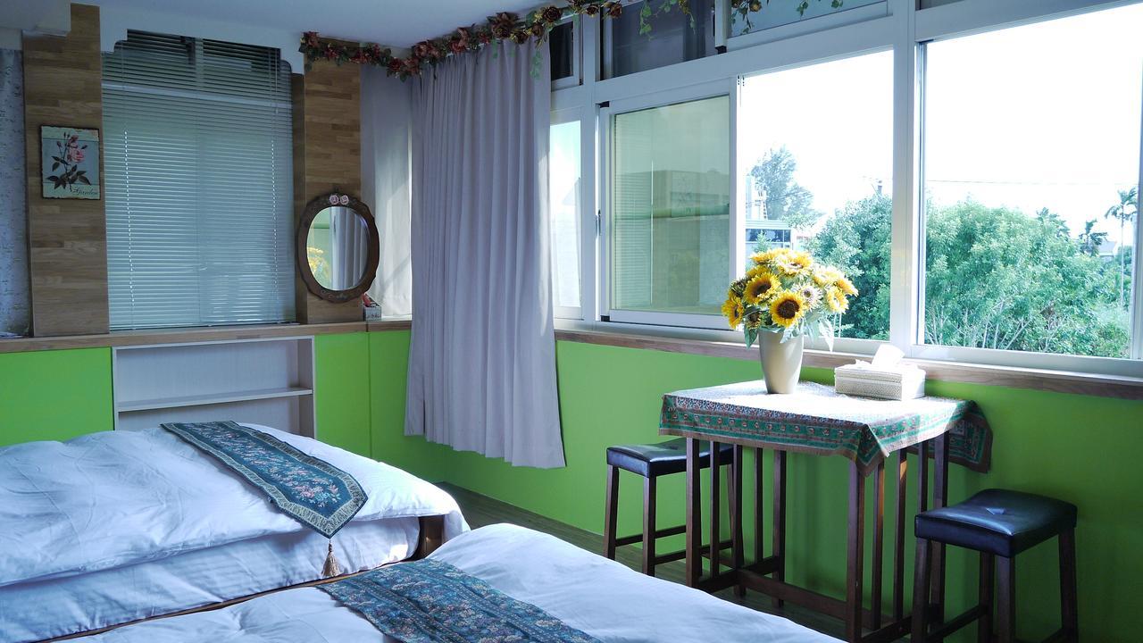 Bed and Breakfast Golden Mary Taitung Екстер'єр фото